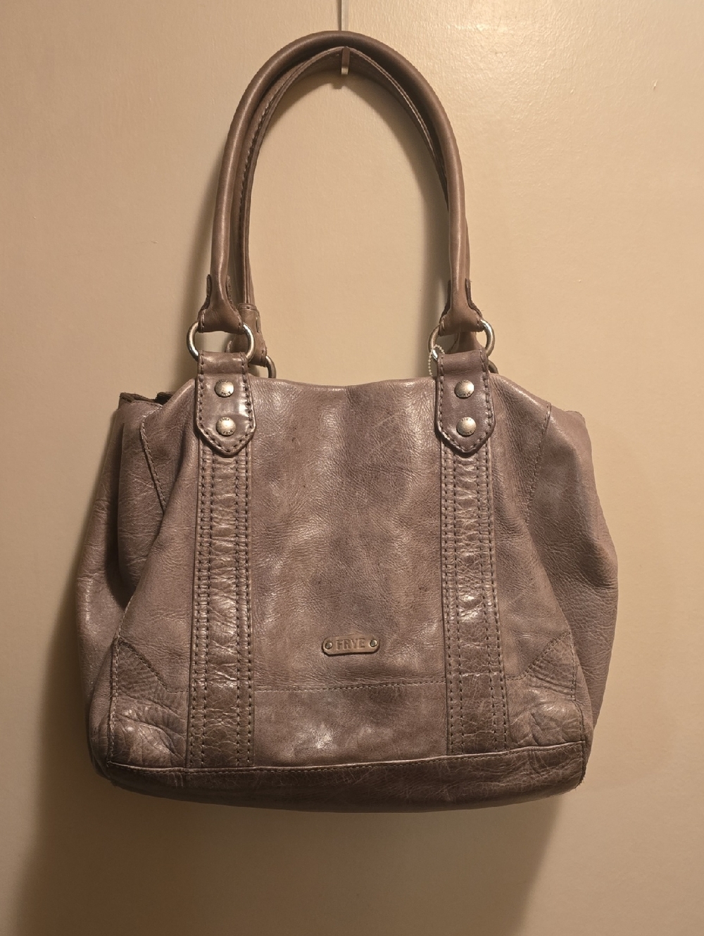 Frye Leather Shoulder Bag in Taupe Gray